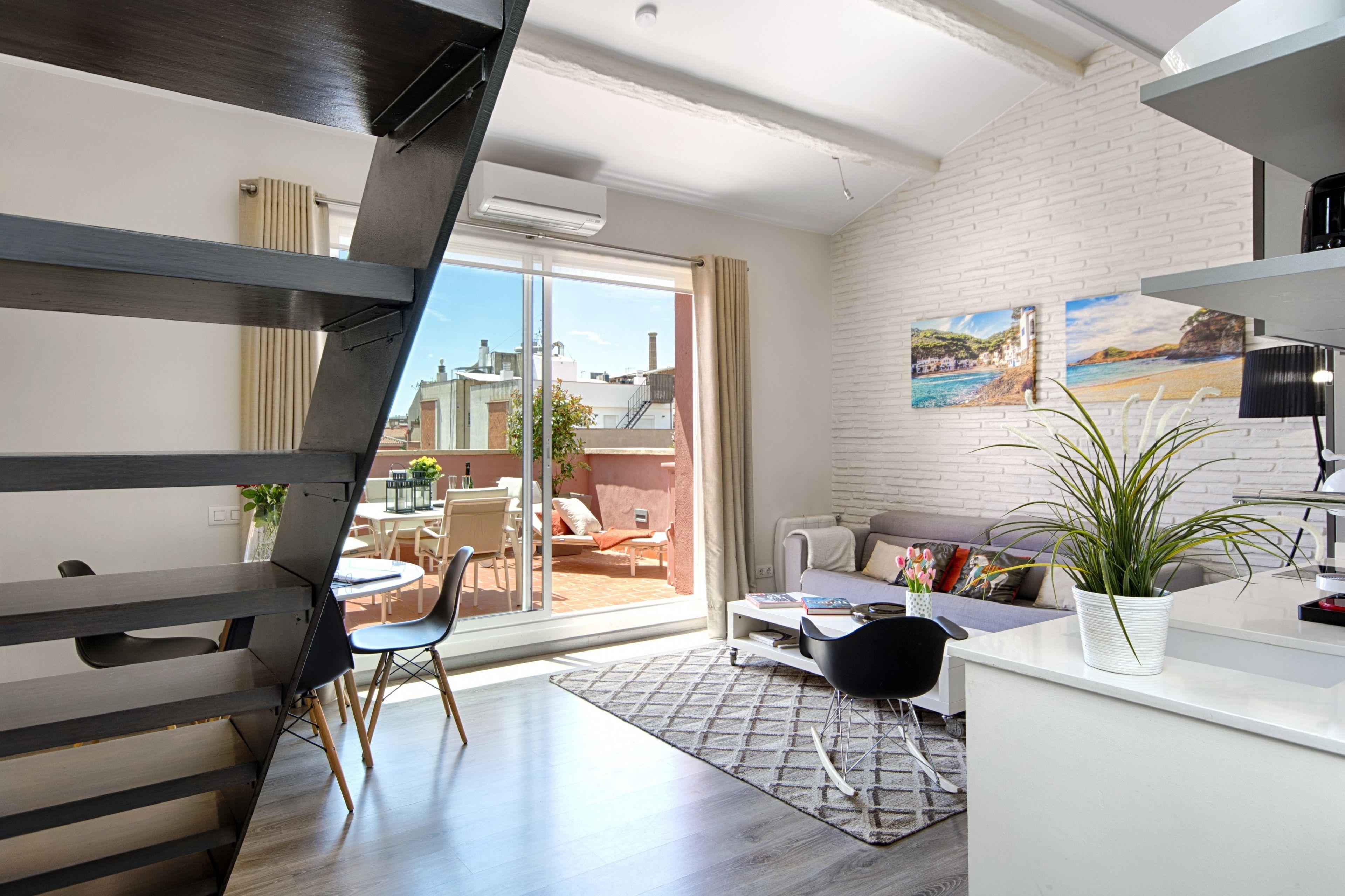 Eixample Building Apartments By Mercedes Heritage — Photos 1