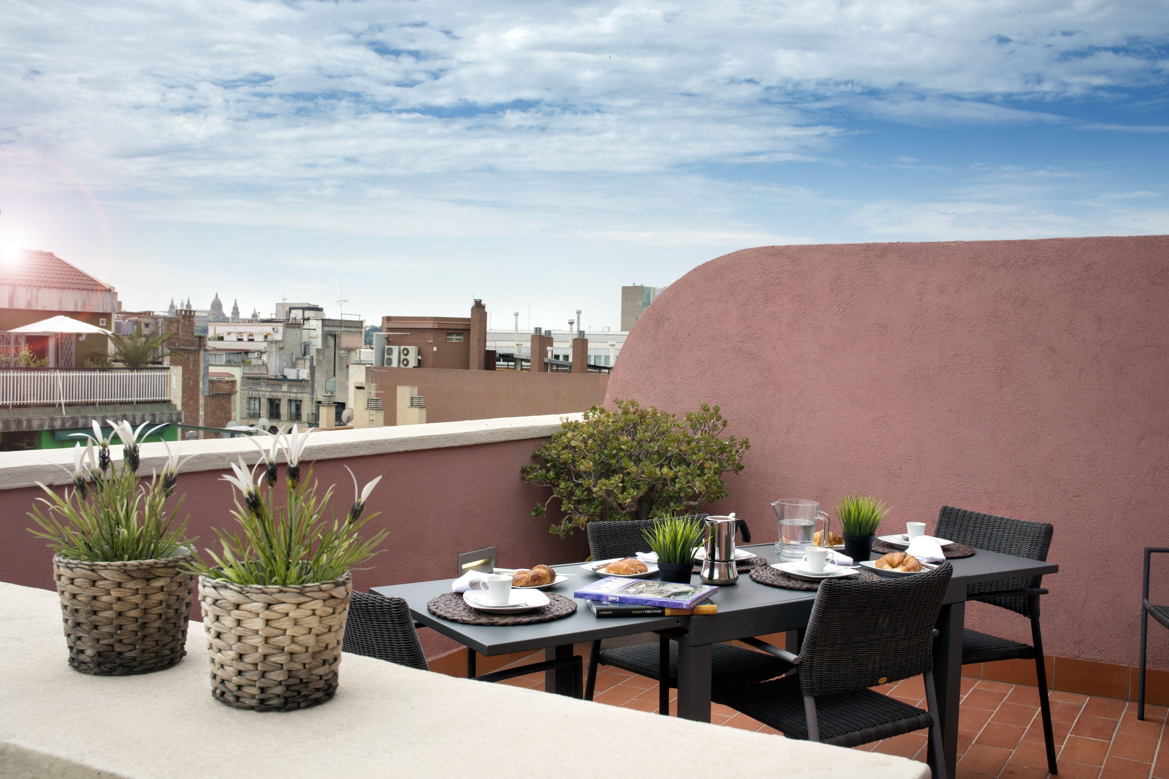 Eixample Building Apartments By Mercedes Heritage — Photos 2